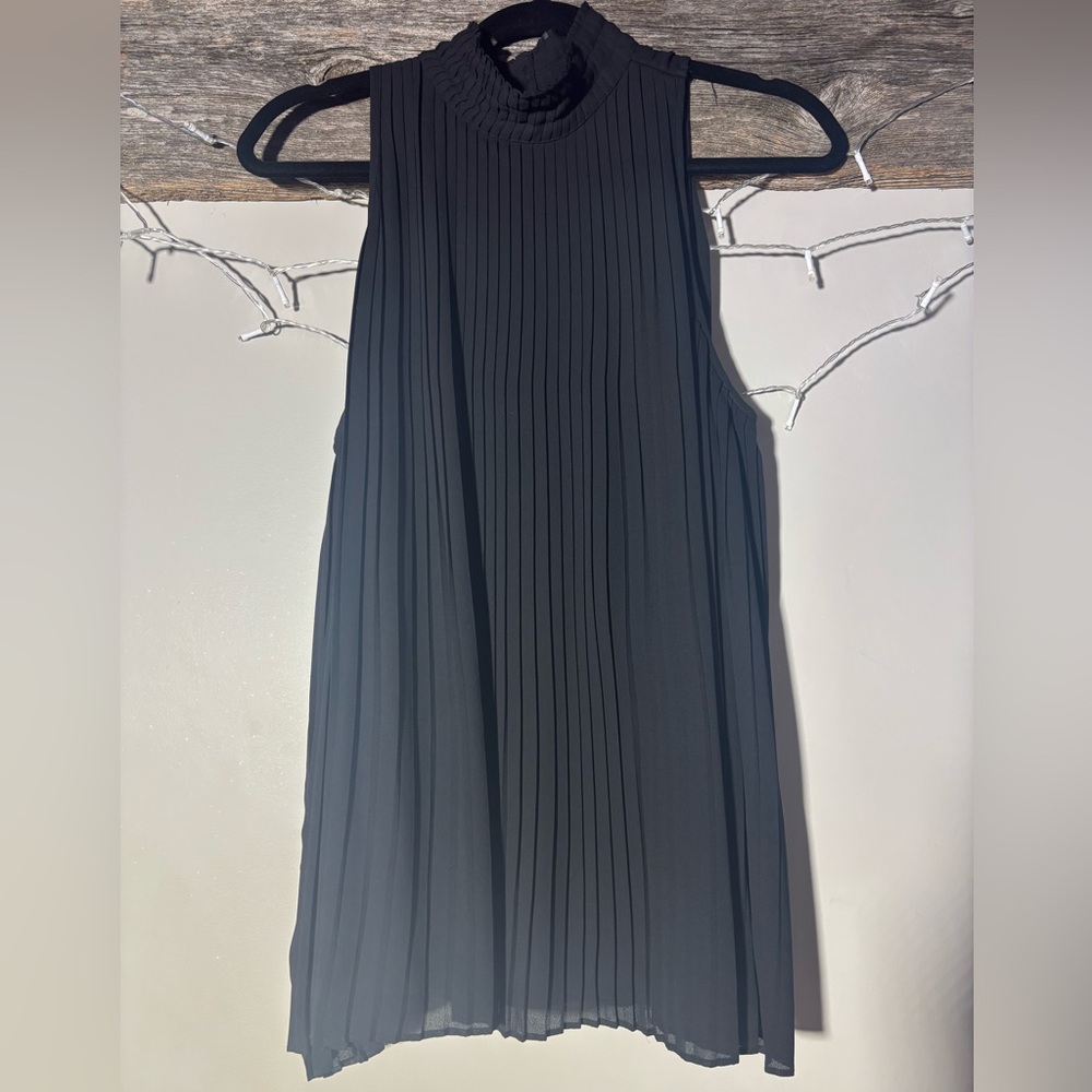Worthington Black Pleated Top